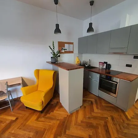 Apartment Przy Szkole Filmowej, Darmowy Parking
