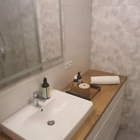 Przy Szkole Filmowej, Darmowy Parking Apartment