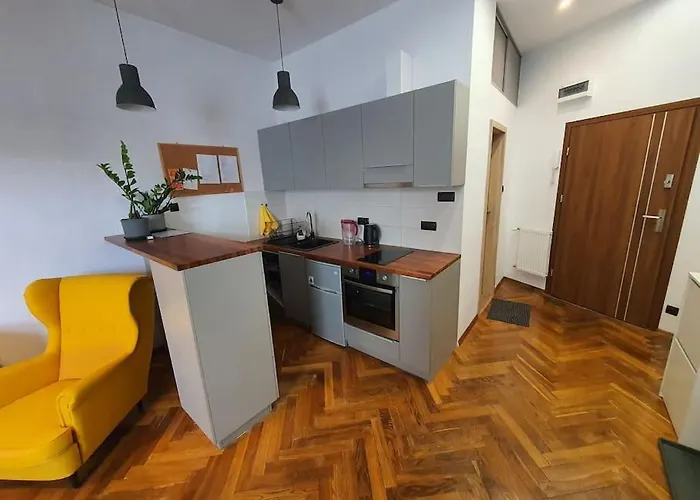 Faktura Vat Przy Szkole Filmowej, Darmowy Parking Łódź