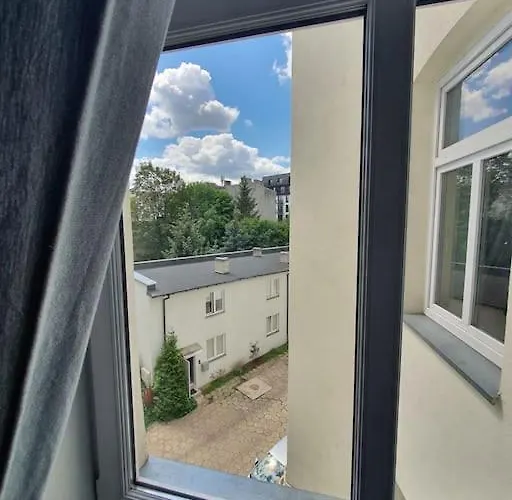 Apartman Faktura Vat Przy Szkole Filmowej, Darmowy Parking